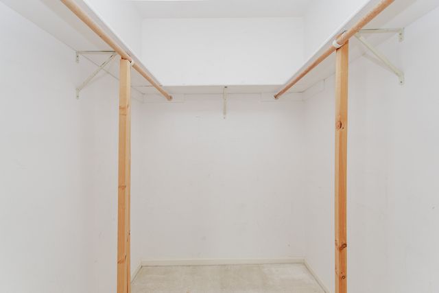 1410 Pebblecreek Drive, Glenview, IL 60025