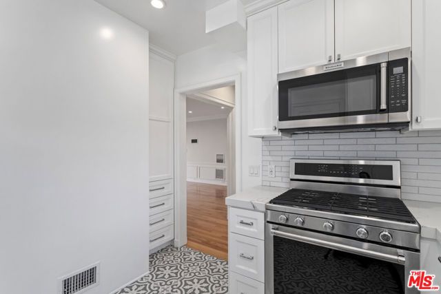 9768 W Olympic Boulevard, Beverly Hills, CA 90212