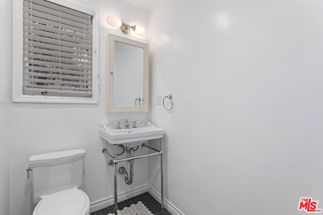 9768 W Olympic Boulevard, Beverly Hills, CA 90212