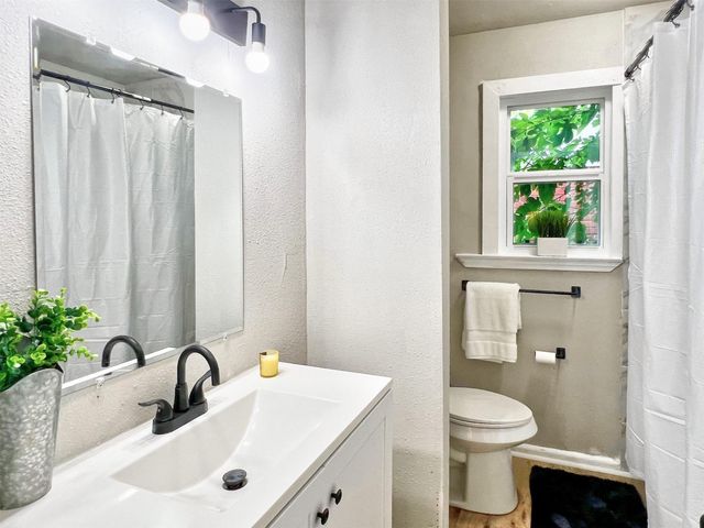 510 Sulphur Street, Houston, TX 77034