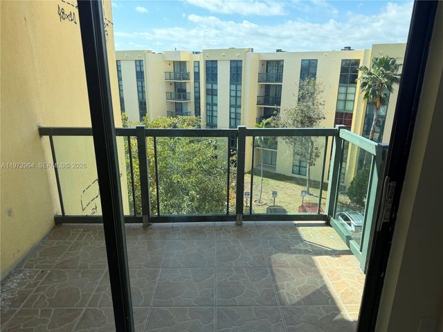 11750 SW 18th St 525, Miami, FL 33175