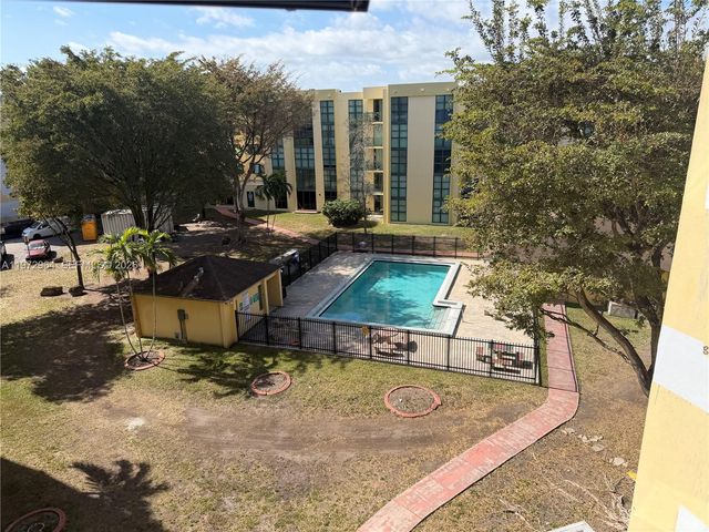 11750 SW 18th St 525, Miami, FL 33175