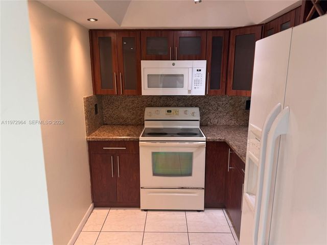 11750 SW 18th St 525, Miami, FL 33175