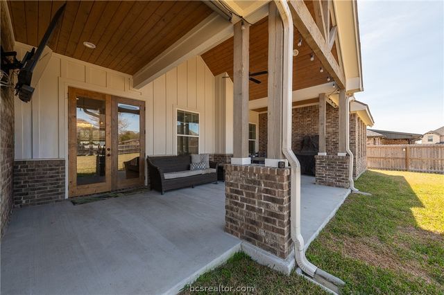 3317 Stoneleigh Road, Bryan, TX 77808