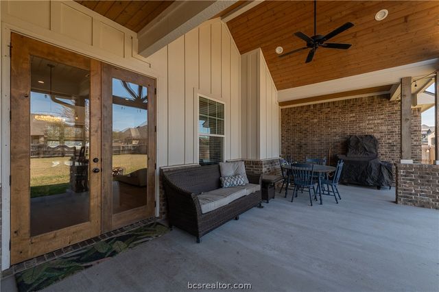 3317 Stoneleigh Road, Bryan, TX 77808