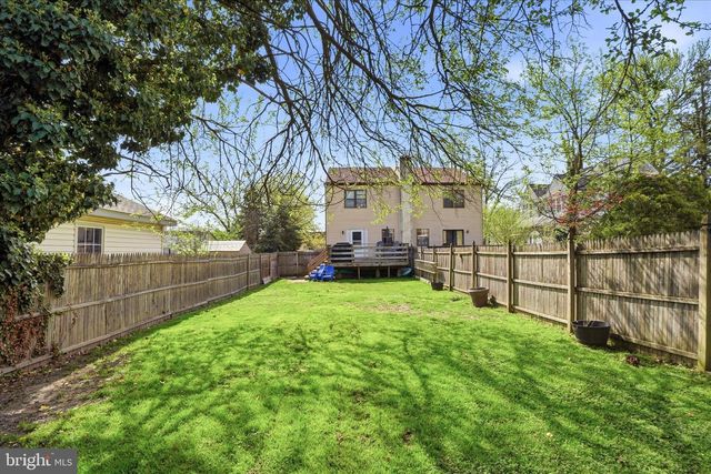 103 W RIVELY AVE, Aldan, PA 19018