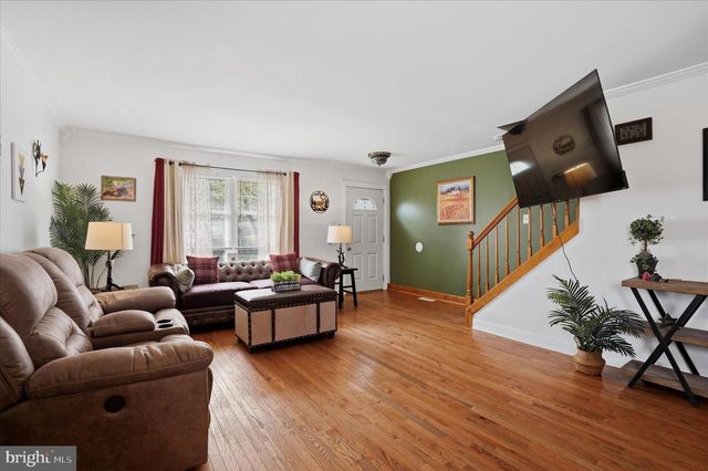 103 W RIVELY AVE, Aldan, PA 19018