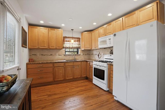 103 W RIVELY AVE, Aldan, PA 19018