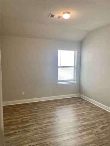 2258 Templin Avenue, Forney, TX 75126