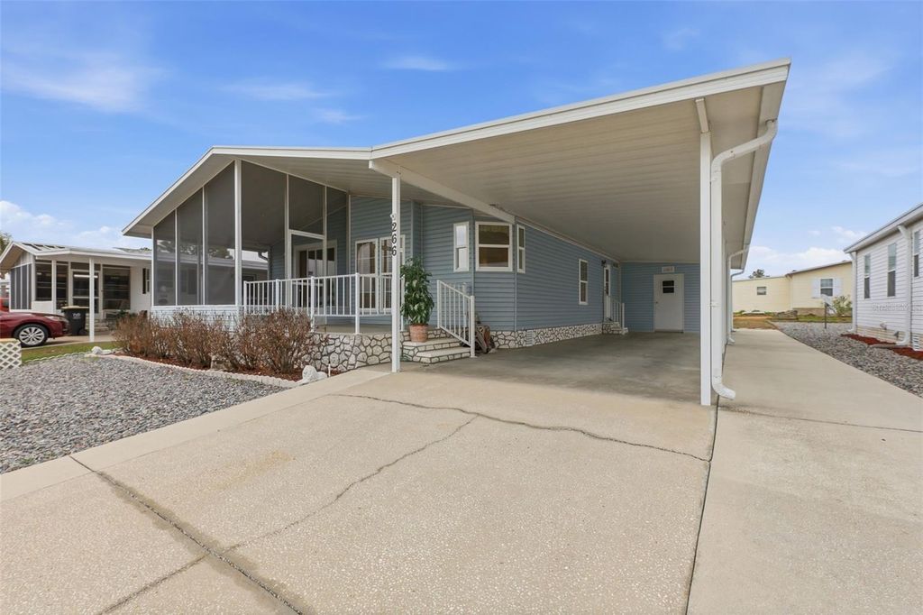 266 DOUGLAS PARK AVENUE, Davenport, FL 33897