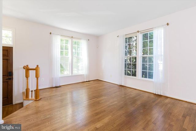 171 RIPARIAN LN, Ranson, WV 25438