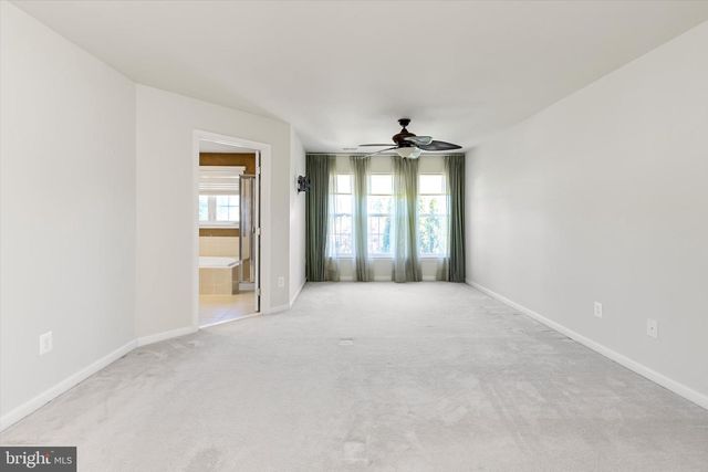 171 RIPARIAN LN, Ranson, WV 25438