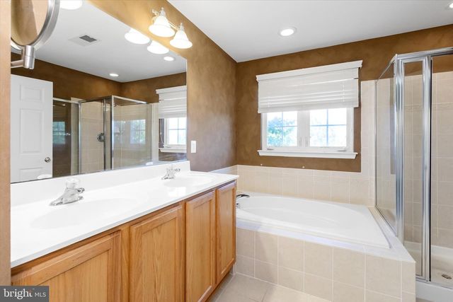 171 RIPARIAN LN, Ranson, WV 25438