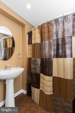 171 RIPARIAN LN, Ranson, WV 25438