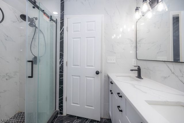 65 Rutgers St, Irvington Twp., NJ 07111