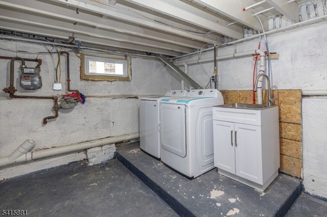 65 Rutgers St, Irvington Twp., NJ 07111