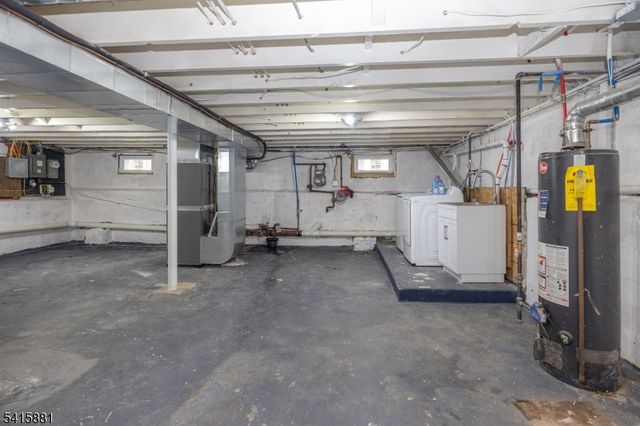 65 Rutgers St, Irvington Twp., NJ 07111