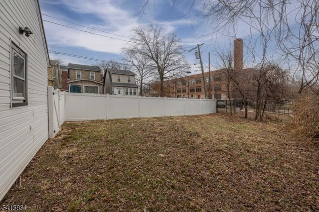 65 Rutgers St, Irvington Twp., NJ 07111