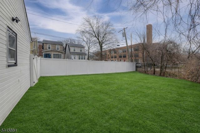 65 Rutgers St, Irvington Twp., NJ 07111