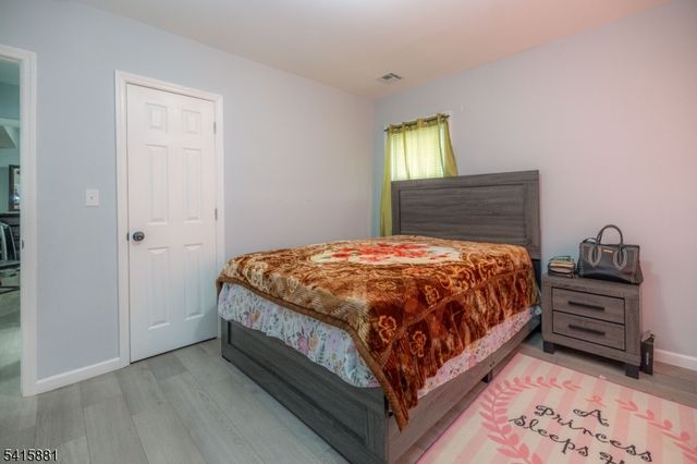 65 Rutgers St, Irvington Twp., NJ 07111