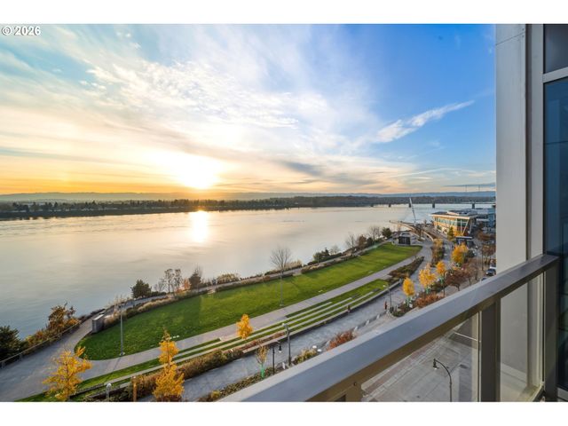 590 WATERFRONT Way 604, Vancouver, WA 98660