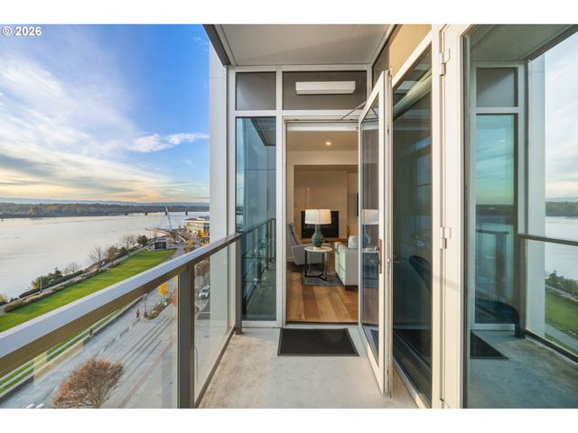 590 WATERFRONT Way 604, Vancouver, WA 98660