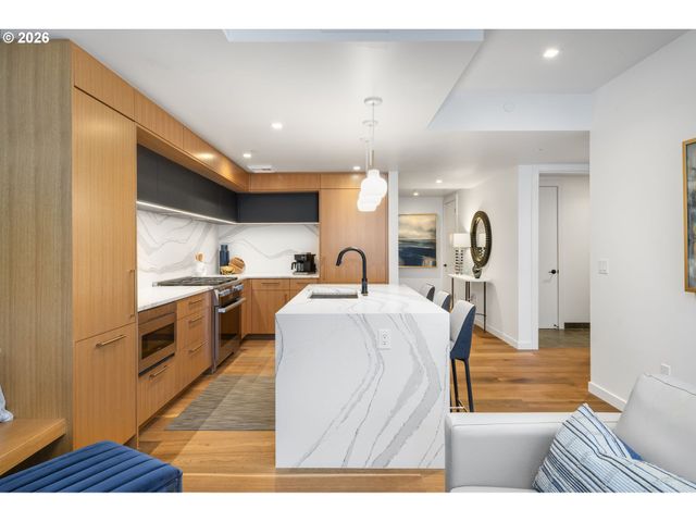 590 WATERFRONT Way 604, Vancouver, WA 98660