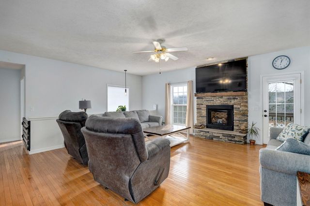 376 Angora Road, Branson West, MO 65737