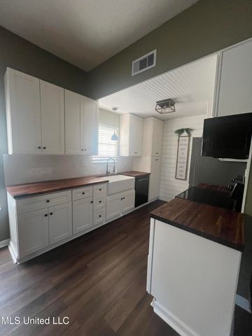 1652 Thomas Street, Horn Lake, MS 38637
