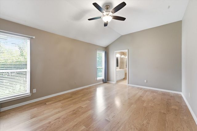 13 Westwood Drive, Huntsville, TX 77320