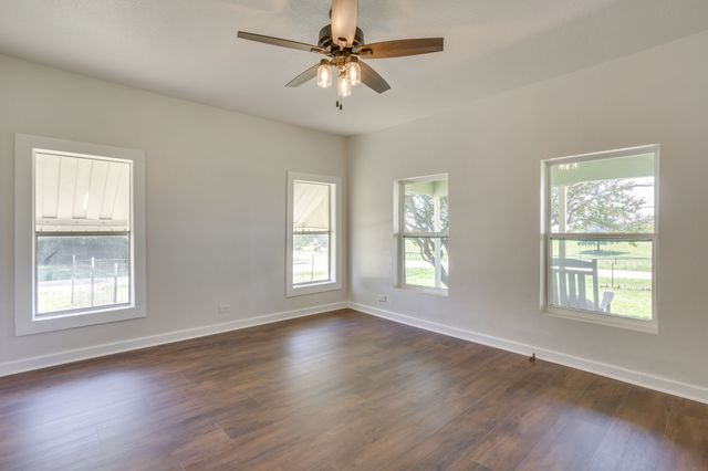 5641 County Road 313a, Alvarado, TX 76009