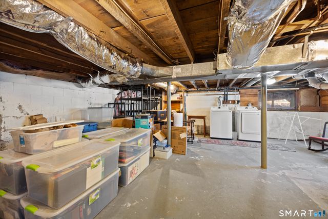 28 Davis Road, New Hartford, CT 06057