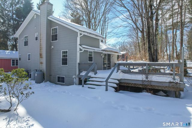 28 Davis Road, New Hartford, CT 06057