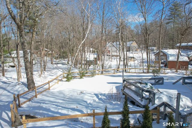 28 Davis Road, New Hartford, CT 06057