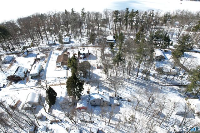 28 Davis Road, New Hartford, CT 06057