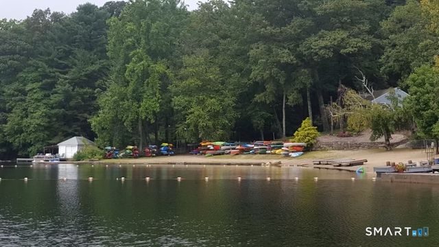 28 Davis Road, New Hartford, CT 06057