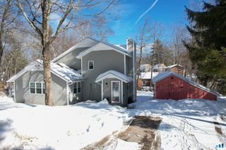 28 Davis Road, New Hartford, CT 06057