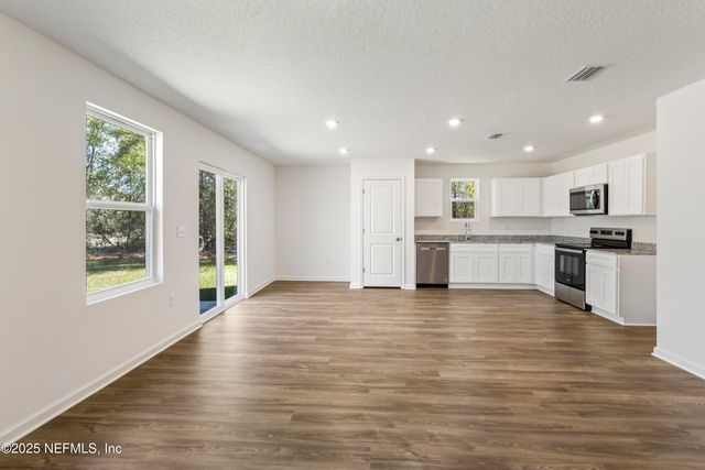 9507 AMELIA Lane, Glen St. Mary, FL 32040