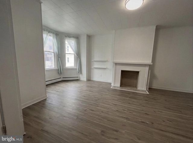 8 S MAPLE AVE, Brunswick, MD 21716