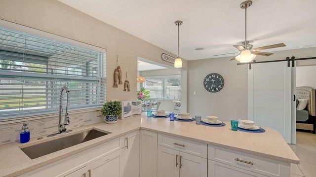 1109 DE NARVAEZ AVENUE, Bradenton, FL 34209