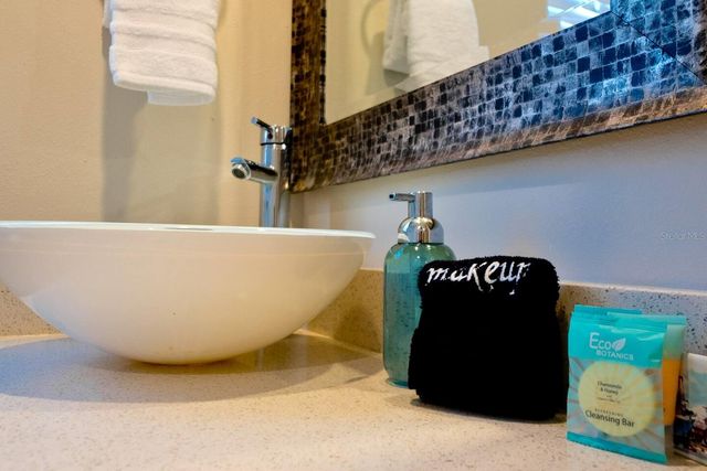 1109 DE NARVAEZ AVENUE, Bradenton, FL 34209