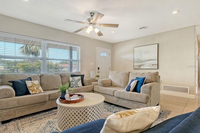 1109 DE NARVAEZ AVENUE, Bradenton, FL 34209