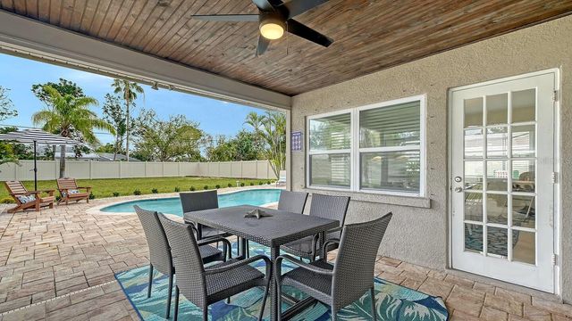 1109 DE NARVAEZ AVENUE, Bradenton, FL 34209