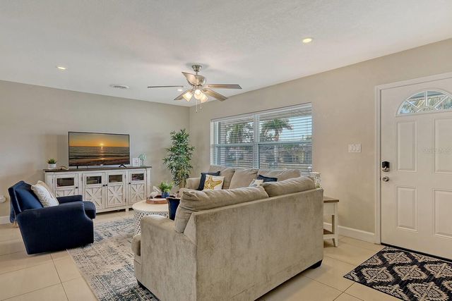 1109 DE NARVAEZ AVENUE, Bradenton, FL 34209