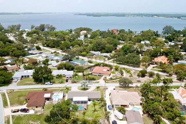 1109 DE NARVAEZ AVENUE, Bradenton, FL 34209