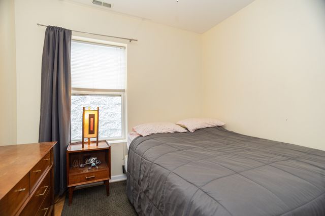 4750 N Albany Avenue 3, Chicago, IL 60625