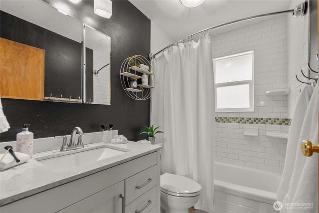 4920 63rd Avenue W, University Place, WA 98467