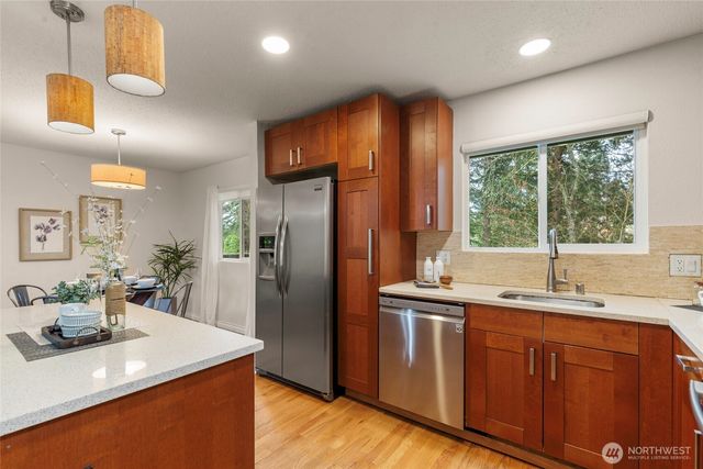 4920 63rd Avenue W, University Place, WA 98467