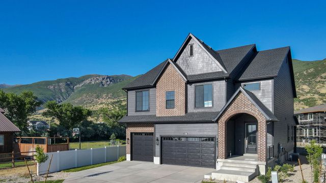2136 N 725 W, Centerville, UT 84014