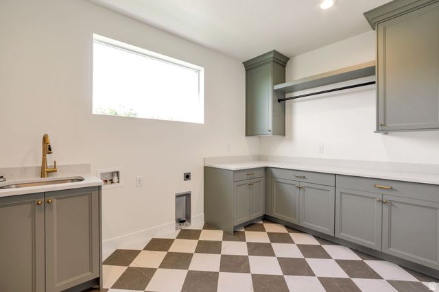 2136 N 725 W, Centerville, UT 84014